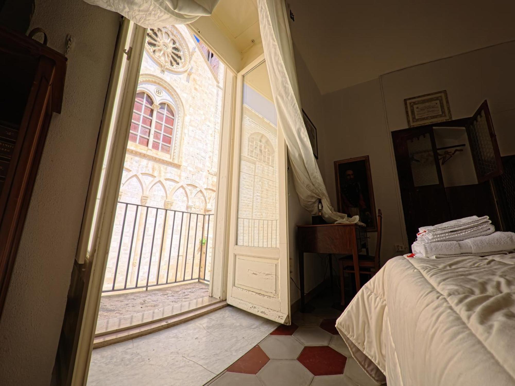 Palazzo Framarino Dei Malatesta - Noble Floor - XIV Century Giovinazzo Dış mekan fotoğraf