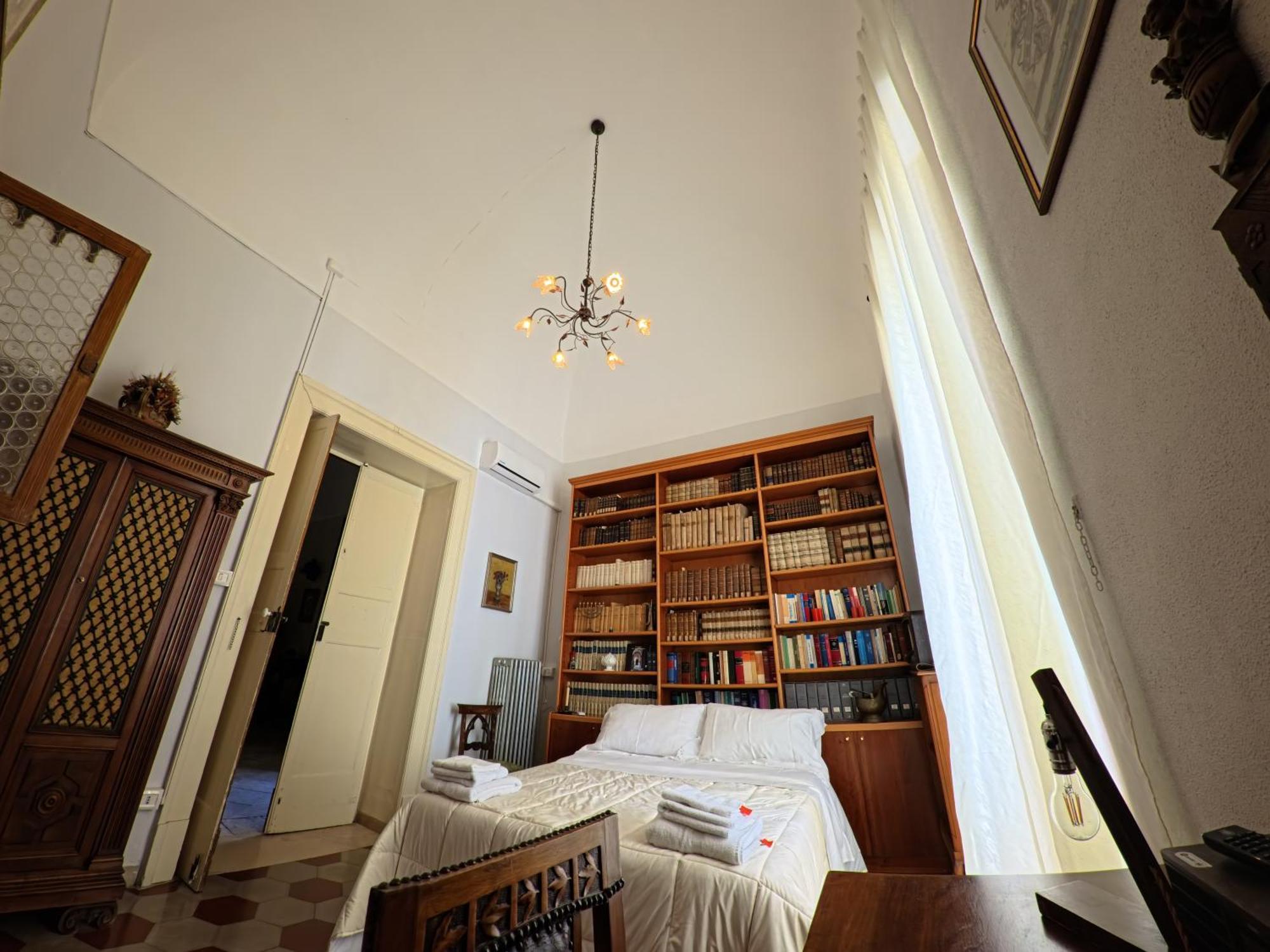 Palazzo Framarino Dei Malatesta - Noble Floor - XIV Century Giovinazzo Dış mekan fotoğraf