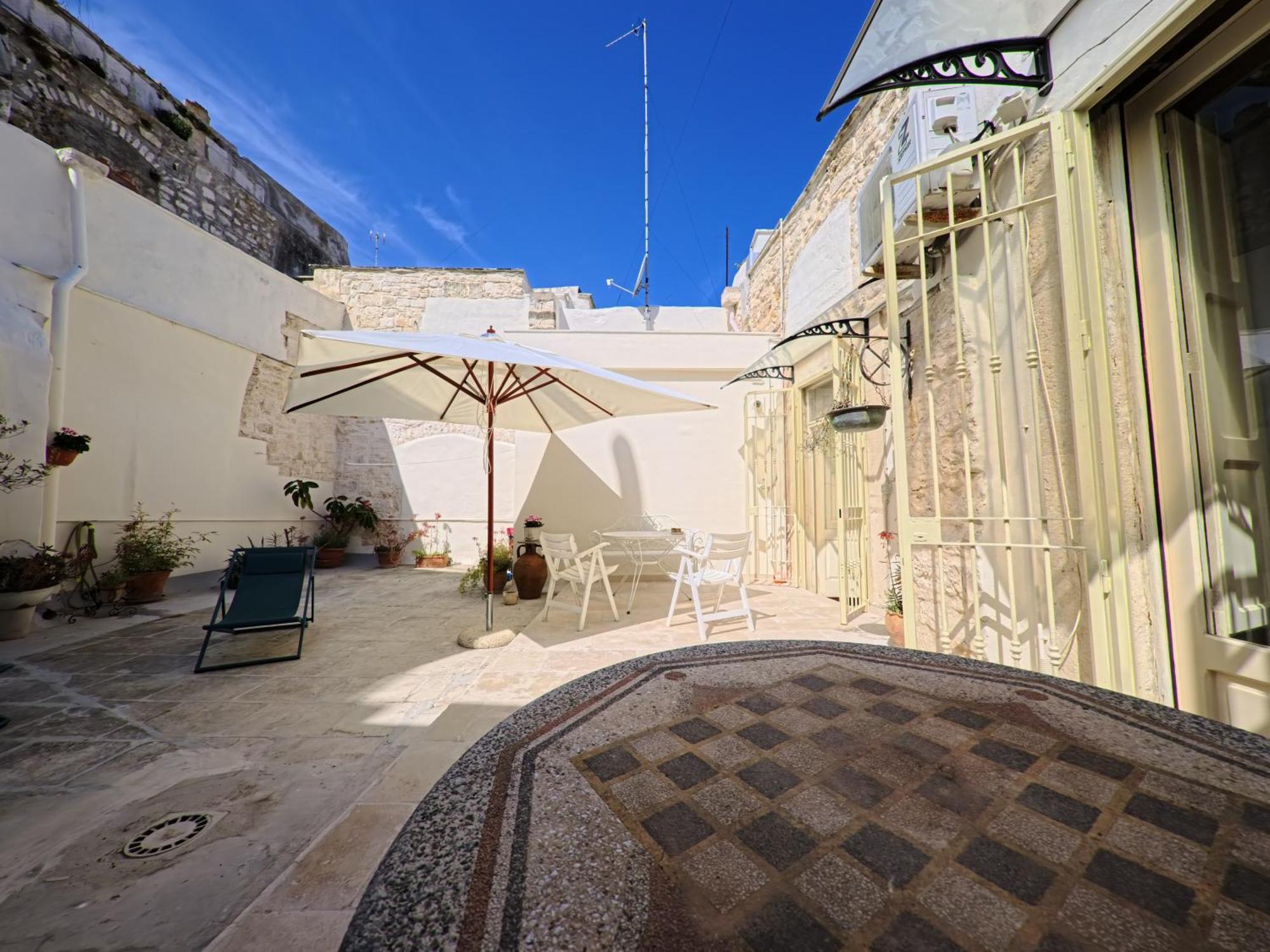 Palazzo Framarino Dei Malatesta - Noble Floor - XIV Century Giovinazzo Dış mekan fotoğraf