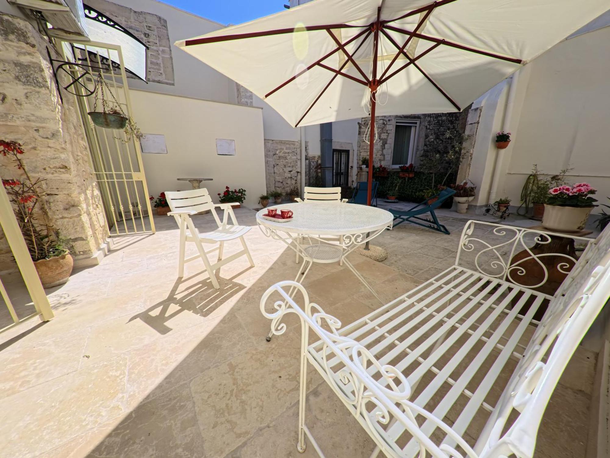 Palazzo Framarino Dei Malatesta - Noble Floor - XIV Century Giovinazzo Dış mekan fotoğraf