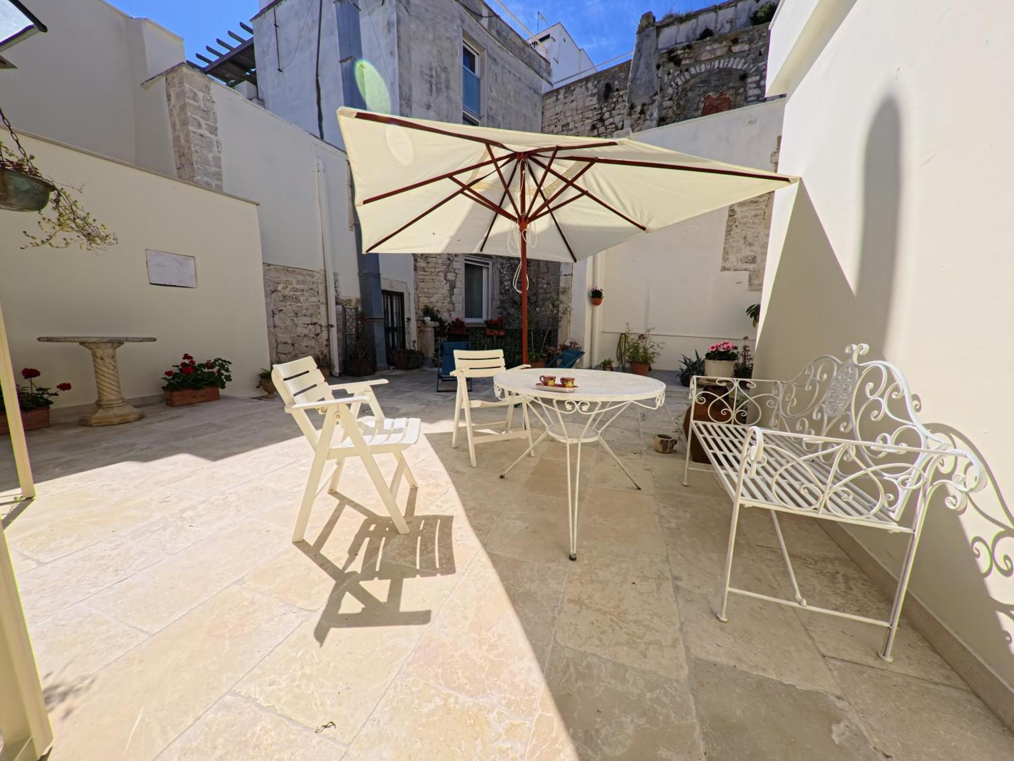 Palazzo Framarino Dei Malatesta - Noble Floor - XIV Century Giovinazzo Dış mekan fotoğraf