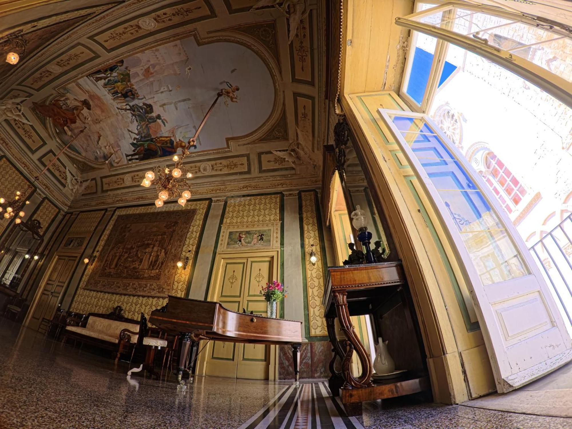 Palazzo Framarino Dei Malatesta - Noble Floor - XIV Century Giovinazzo Dış mekan fotoğraf