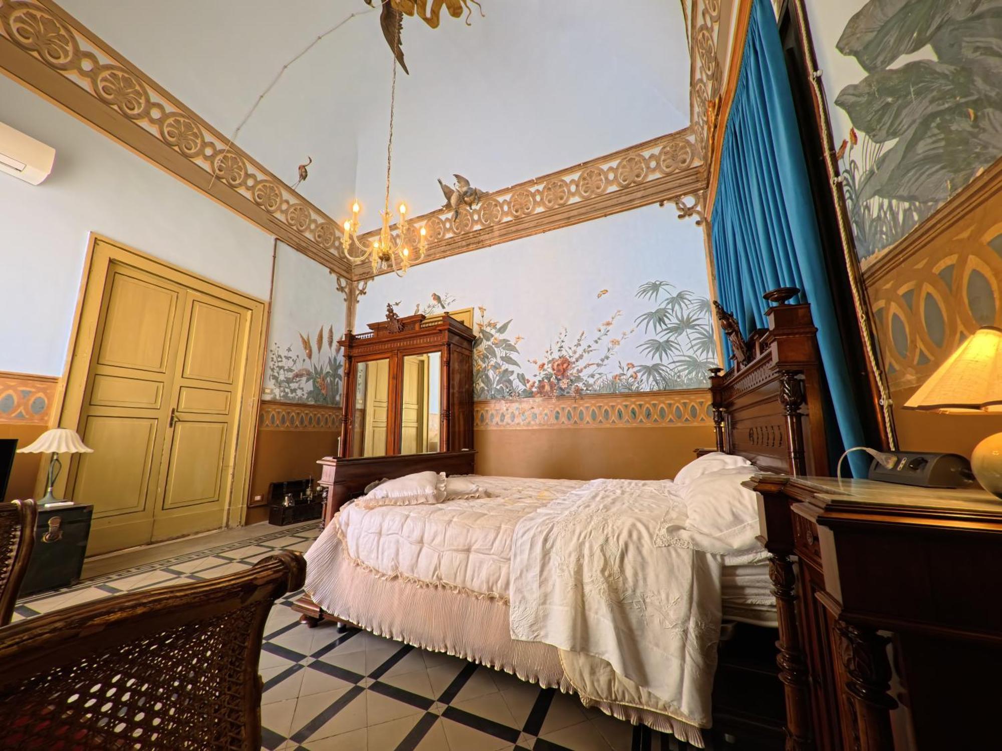 Palazzo Framarino Dei Malatesta - Noble Floor - XIV Century Giovinazzo Dış mekan fotoğraf